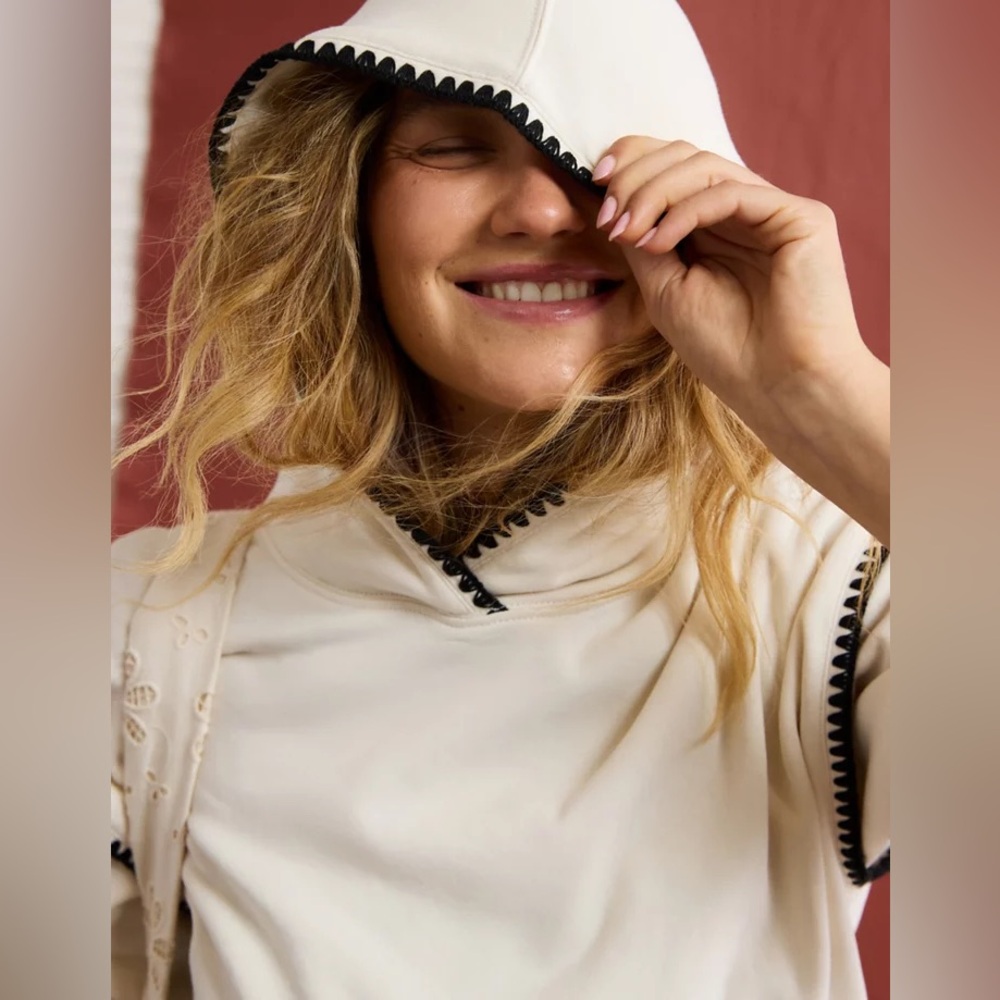 NWT American Eagle Outfitters Cream Hoodie with Black Trim